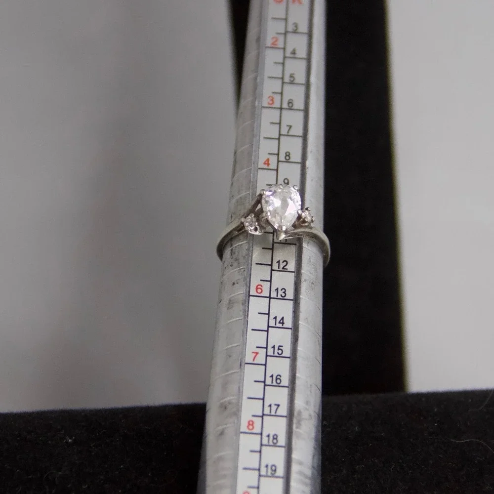 Sterling Silver‎ 925 Pear Cut Cubic Zirconia Bypass Accent Ring Size 5